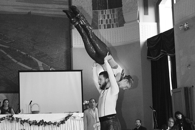 Passage de compétition de rock acrobatique